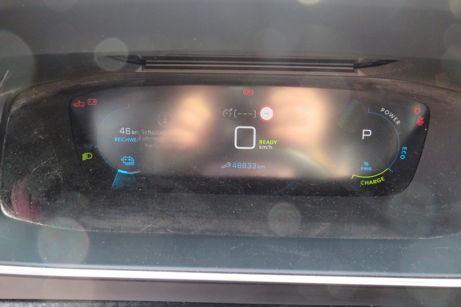 Fahrzeugabbildung Peugeot 2008 e- ALLURE NAVI APP LED SITZH. KAMERA PDC