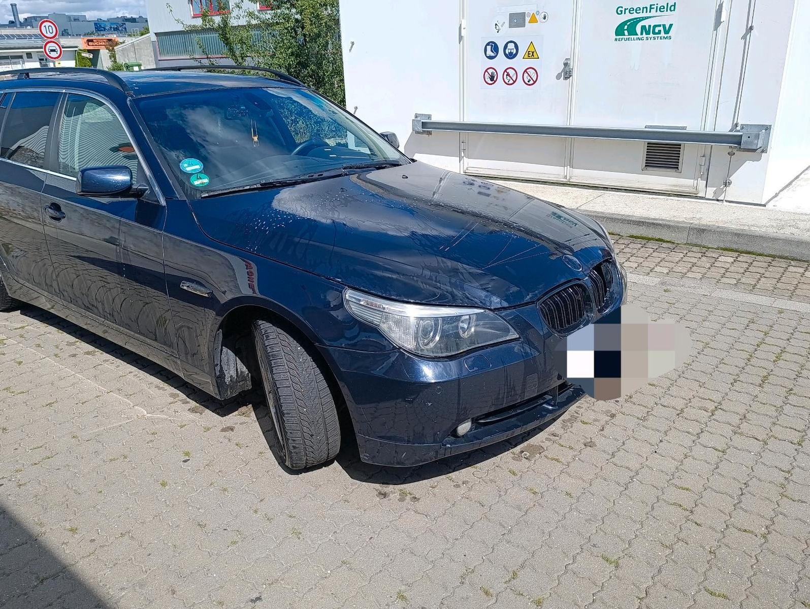 BMW 525 2006 — interior
