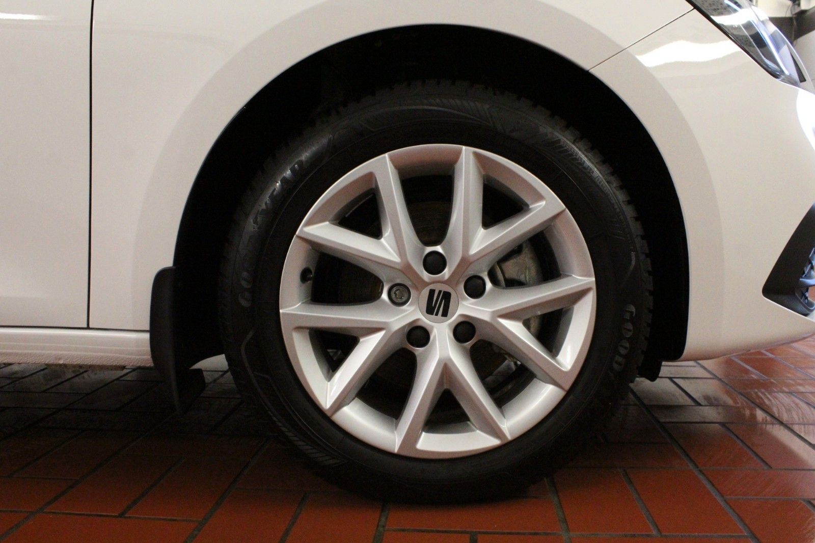 Fahrzeugabbildung SEAT Leon Sportstourer 1.5 Style DSG Automatik