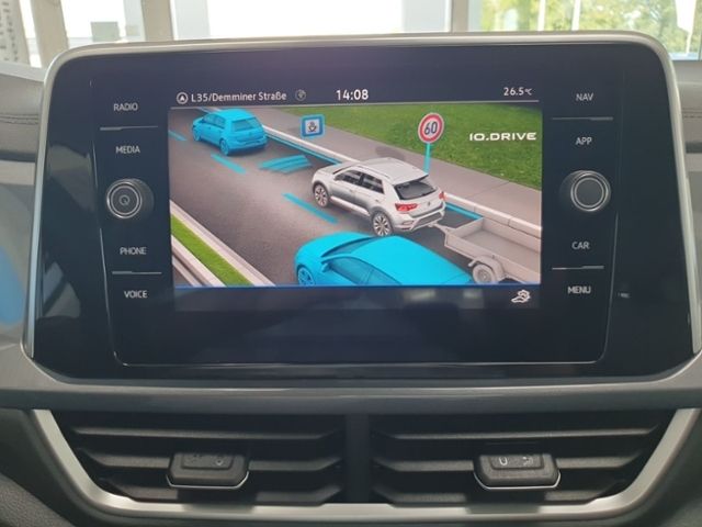 Fahrzeugabbildung Volkswagen T-Roc 1.5 TSI DSG Style LED-PLUS NAVI AHK RFK GJ