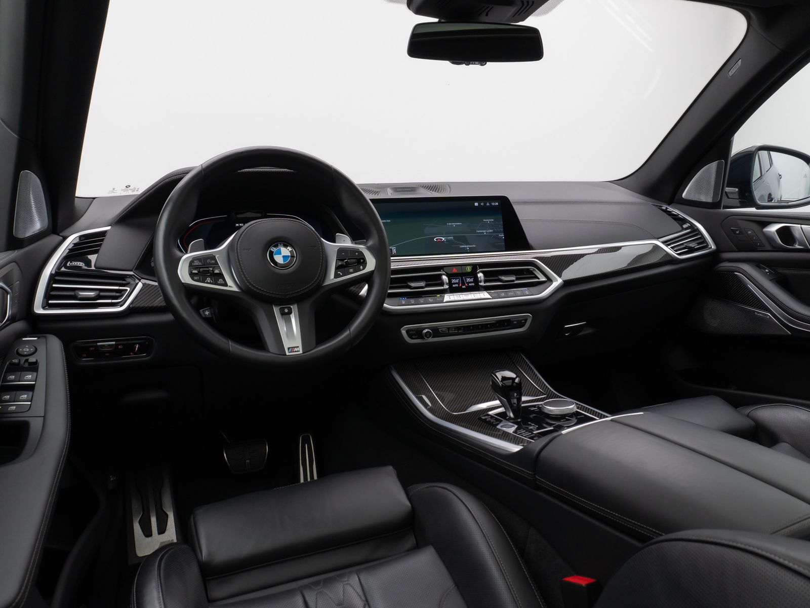 Fahrzeugabbildung BMW X5 M50i Panorama 360°Laser HUD DAB B&W Massage