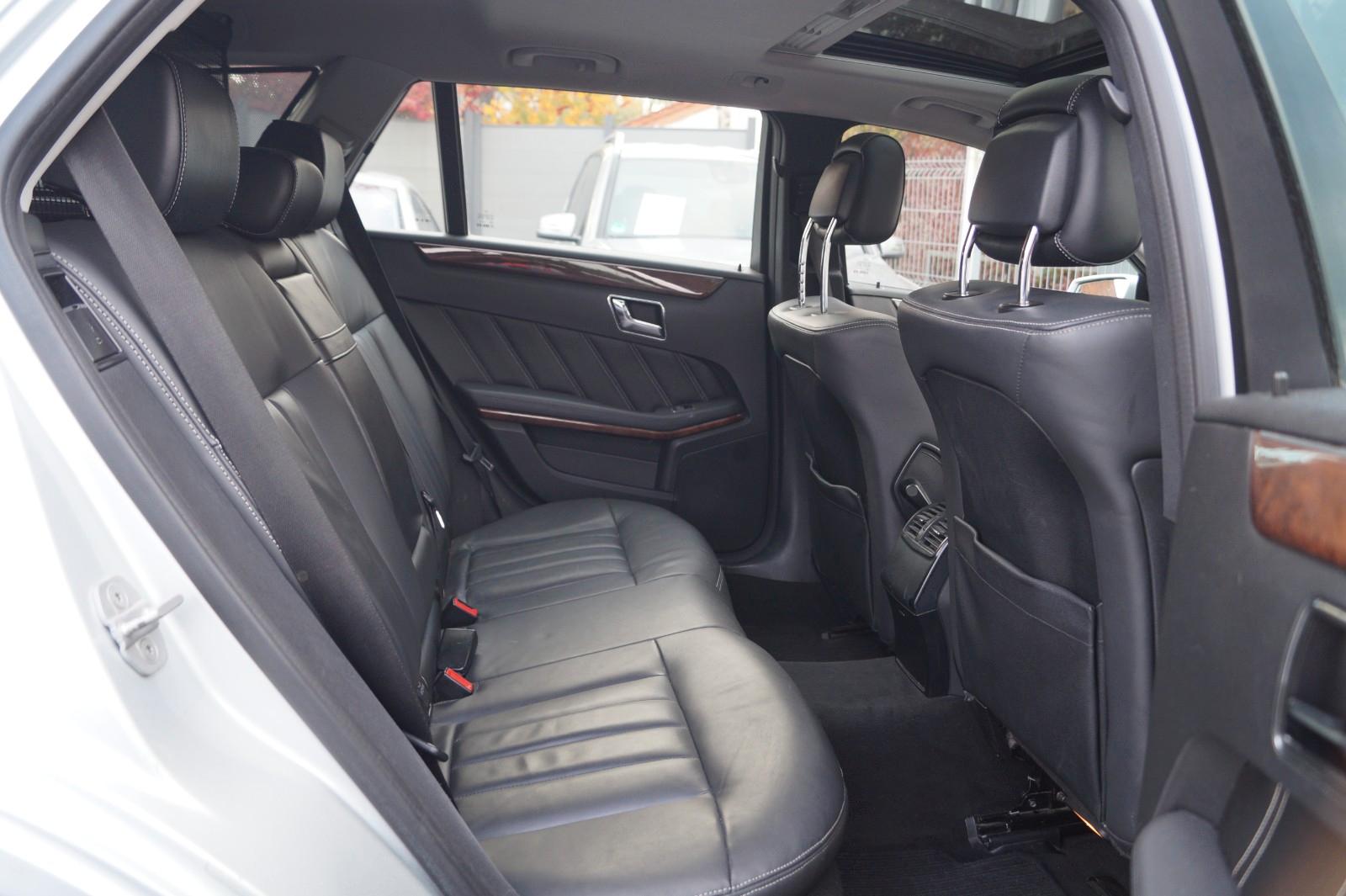Mercedes-Benz E220 2011 — photo 18