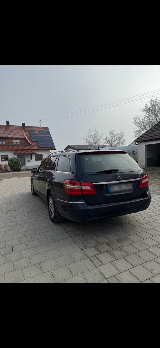 Mercedes-Benz E220 2012 — engine 177 HP (130kW)