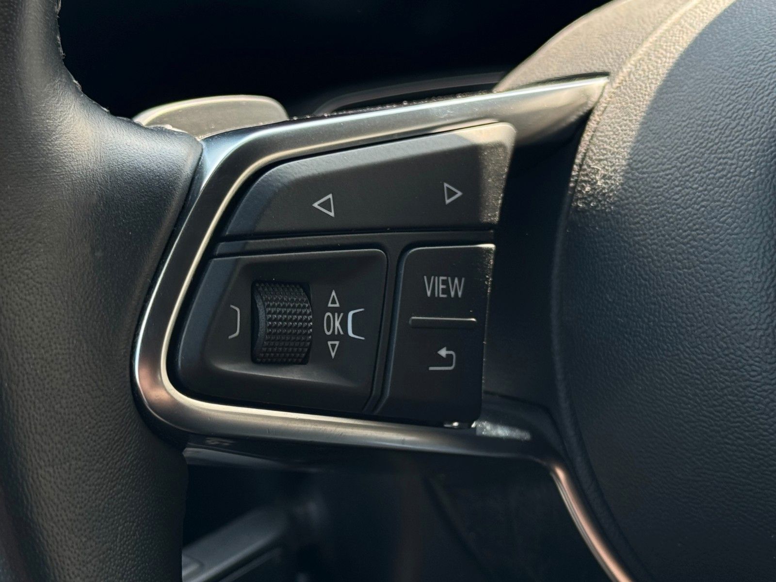 Fahrzeugabbildung Audi TT Roadster 2.0 TFSI DSG S-Line Alcantara B&O