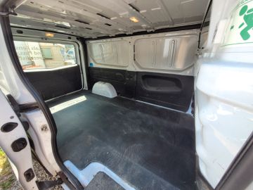 Opel Vivaro - 10