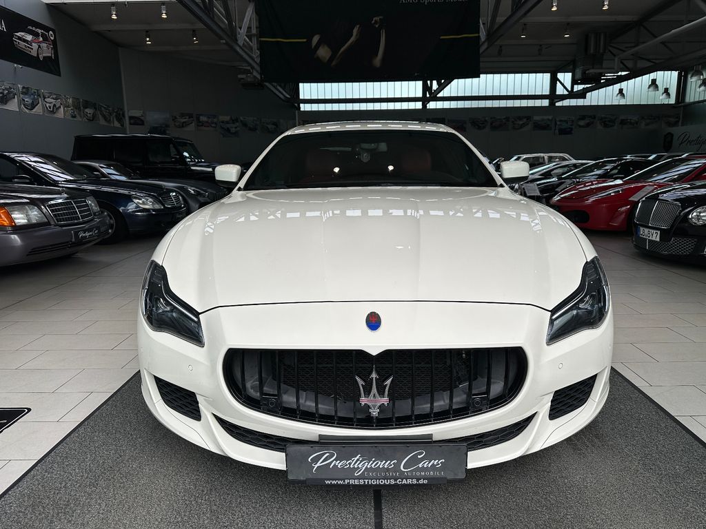 Maserati Quattroporte
