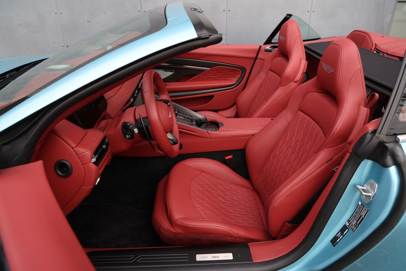 Aston Martin DB12 Volante 1. Hand foto 20