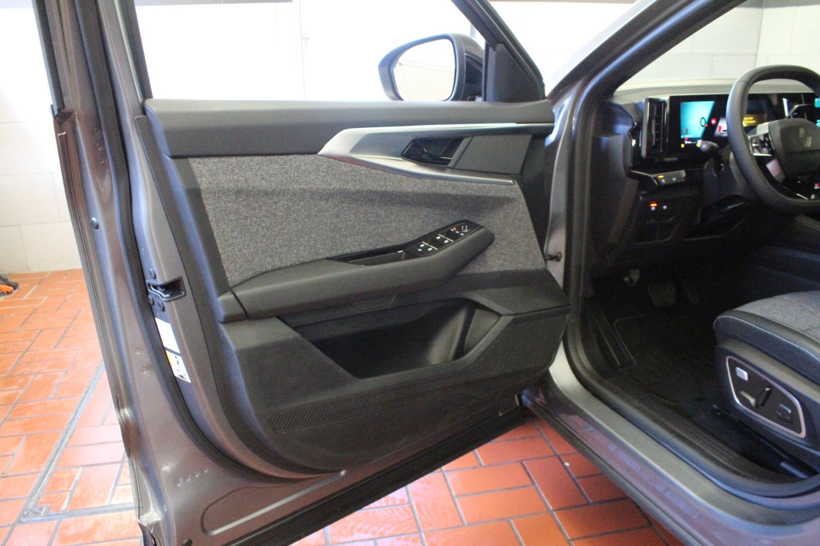 Fahrzeugabbildung Renault Espace Full Hybrid 200 Techno 7 Sitzer