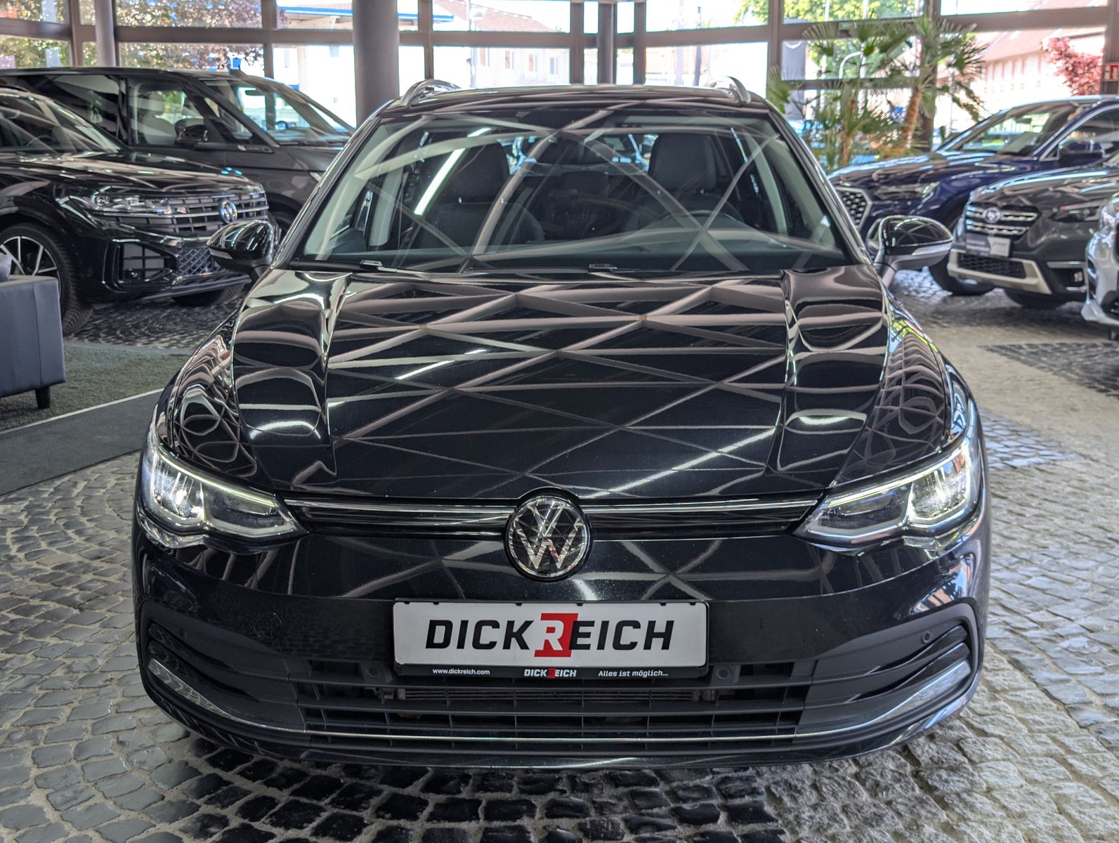 Fahrzeugabbildung Volkswagen Golf Move 1.5 TSI ACC LED SHZ VIRT AMBI APP BHL