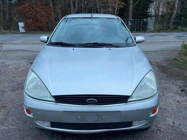 Ford Focus 1.6 Benzin (Klima)