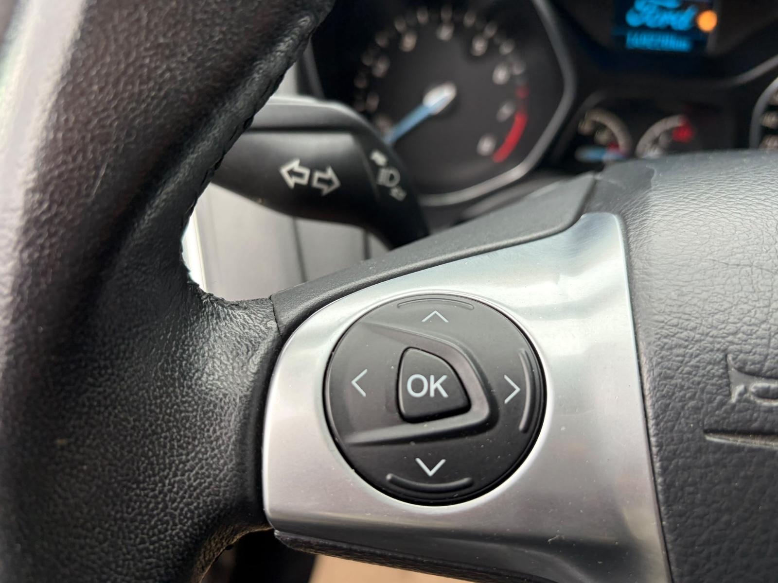Ford Focus 2014 — photo 26