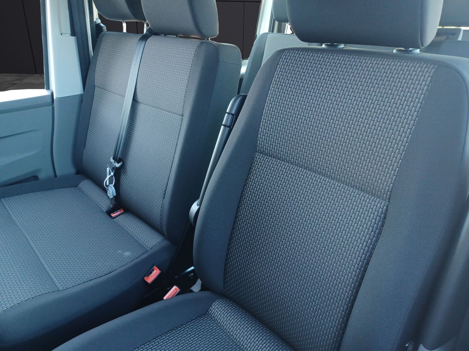 Fahrzeugabbildung Volkswagen T6 Kombi T6.1 TDI 9- Sitzer LED GRA PDK KLIMA VO