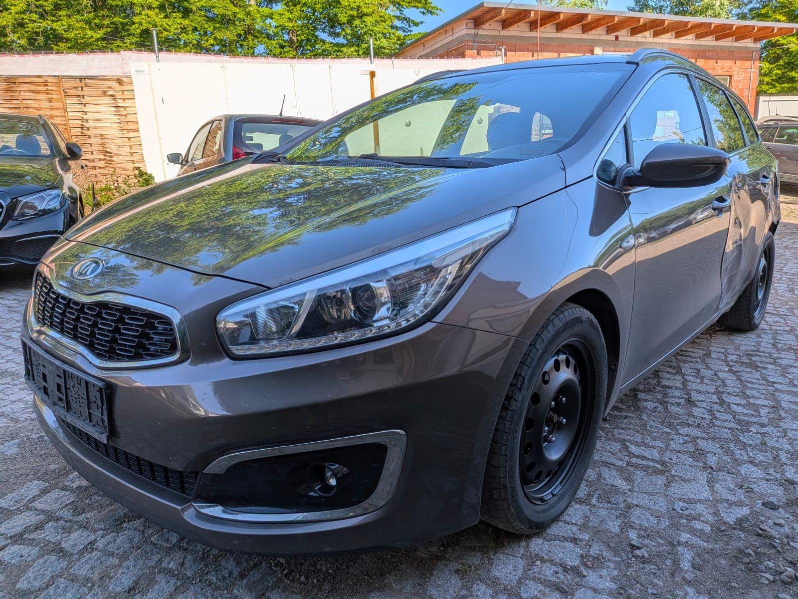 Kia Ceed Sportswagon Dream Team 1.6GDI Unfallschaden