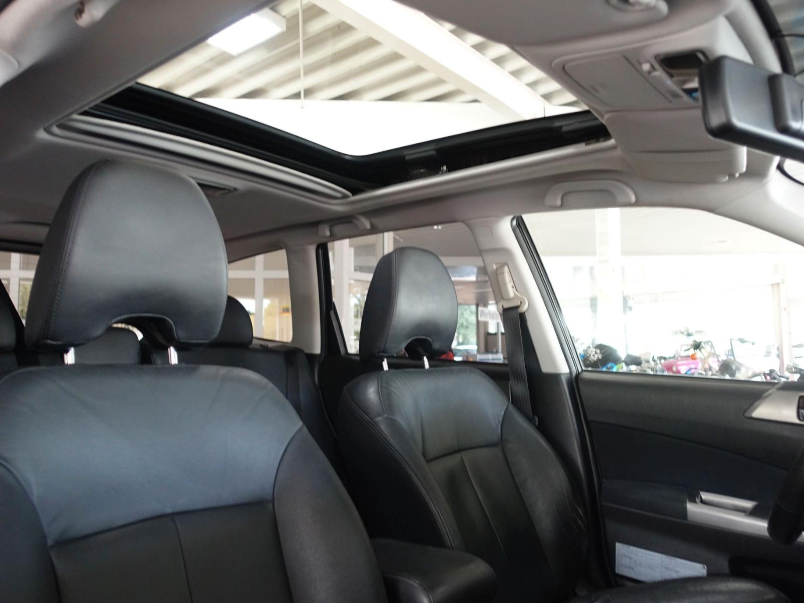 SUBARU FORESTER 2.0 150ch 4X4 EXCLUSIVE - CUIR - TOIT OUVRANT - CAMÉRA DE RECUL - XÉNON - SIÈGES CHAUFFANTS