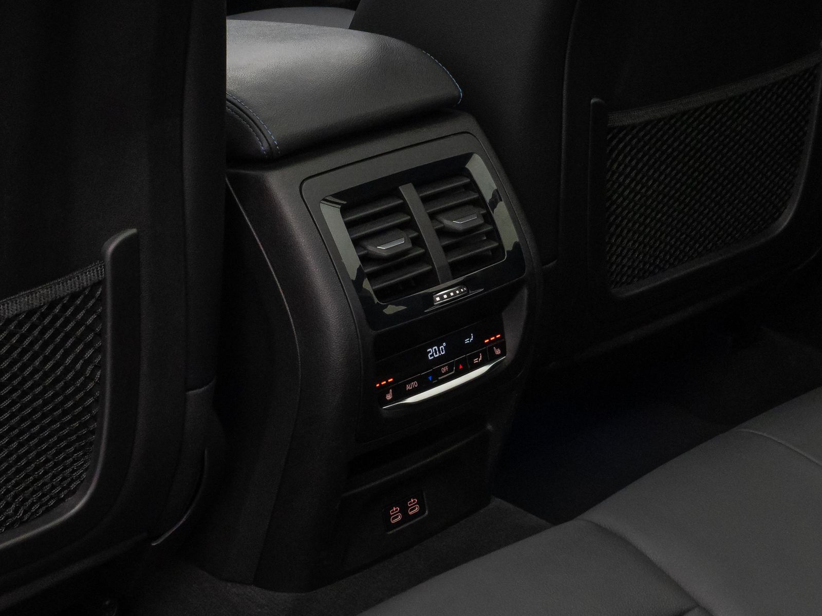 Fahrzeugabbildung BMW X3 xD30e M Sport Panorama Kamera HUD DAB H/K 21"