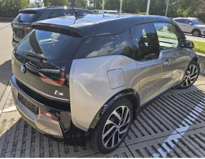 Fahrzeugabbildung BMW i3 s HARMAN SCHIEBEDACH SUITE KEYLESS APPLE CAR