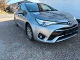 Toyota Avensis T2 Selected - Toyota Avensis: Automatik