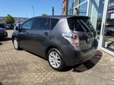 Toyota Verso Travel 5-Sitzer 1.8 6-Gang Travel *AHK*1.H - gebrauchte Toyota Verso aus dem Jahr 2012