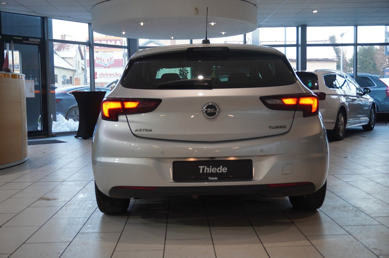 Fahrzeugabbildung Opel Astra K Lim. 1.4T INNOV. NAVI/LED/KAMERA/TEMP.