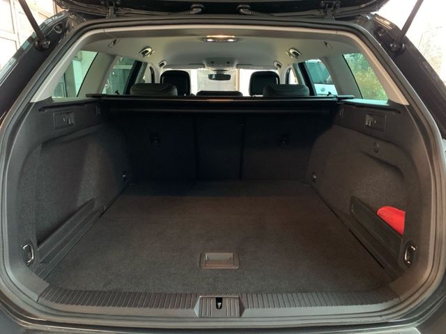 Passat Alltrack 2.0 TDI DSG 4M LED+NAVI+KAM+AHK+