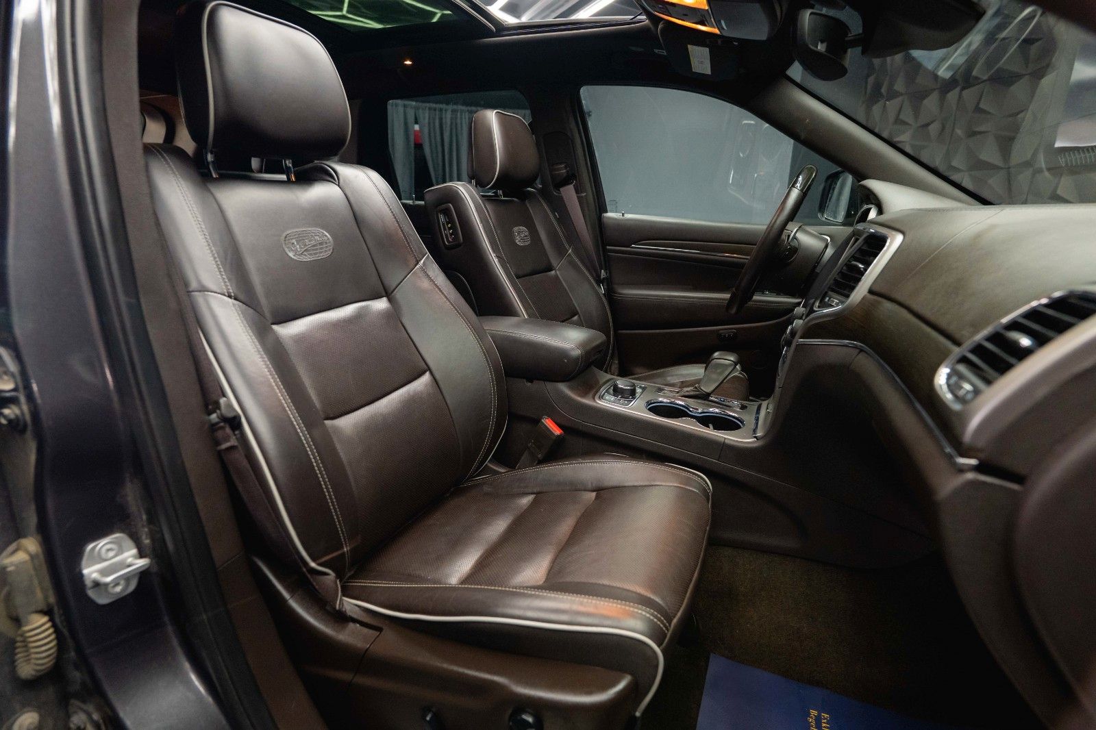 Fahrzeugabbildung Jeep Grand Cherokee 5.7 V8 SRT OVERLAND *Pano*ACC*19%