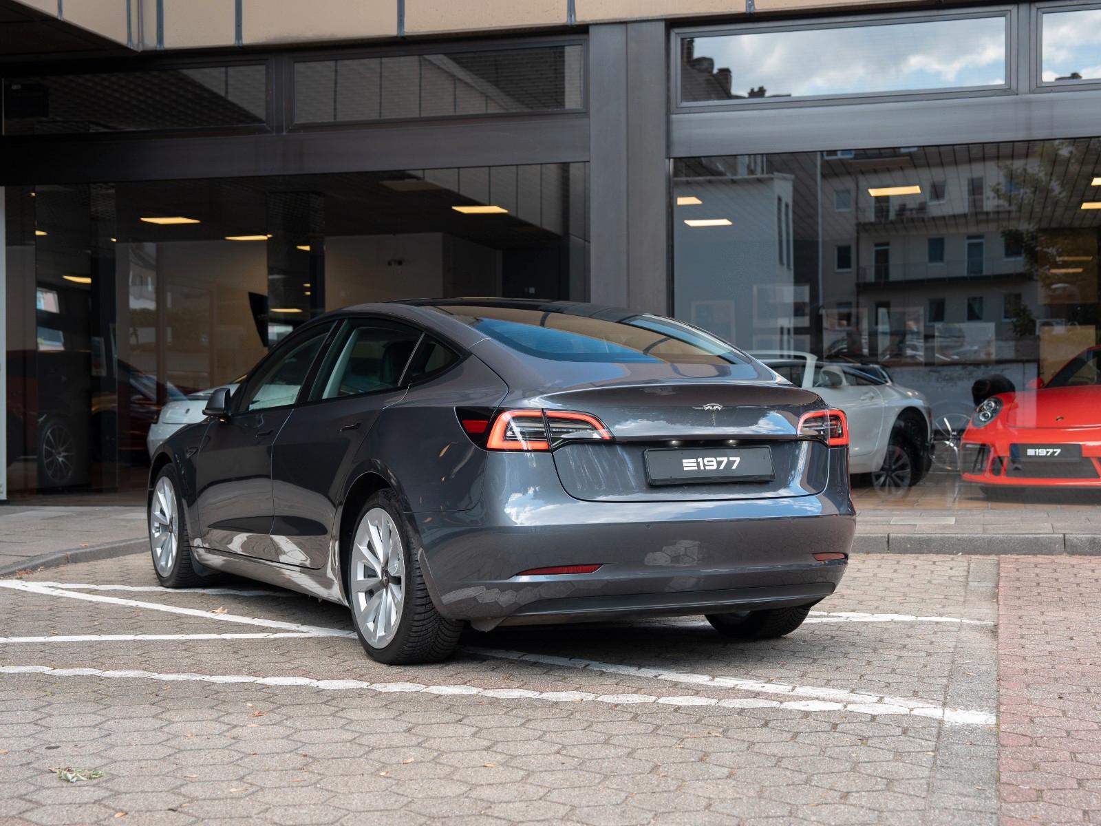 Tesla Model 3 Standard Range Plus, миниатюра 6