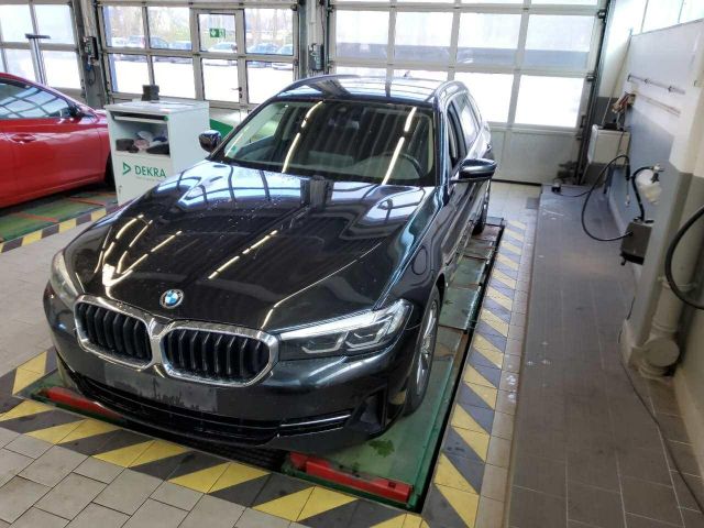 BMW 520dA Touring AHK 1. Hd 4-Zonen Klima Guter Zsd.