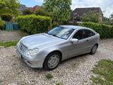 Mercedes-Benz CL 200 - Mercedes-Benz CL 200: Schwarz