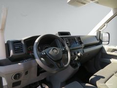 VW Crafter 50 2.0 TDI Koffer LR RWD Klima 3-Sitze VW Crafter 50 2.0 TDI Koffer LR RWD Klima 3-Sitze