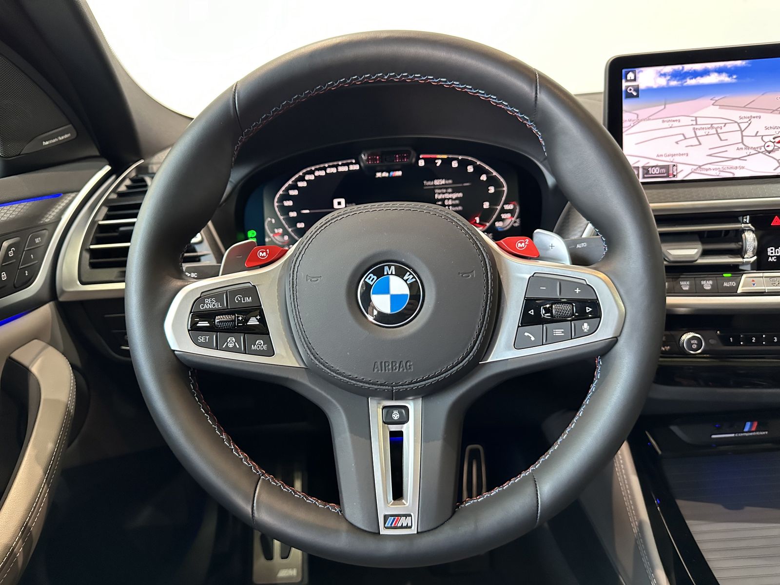 Fahrzeugabbildung BMW X4 M Head-Up HK HiFi DAB LED WLAN