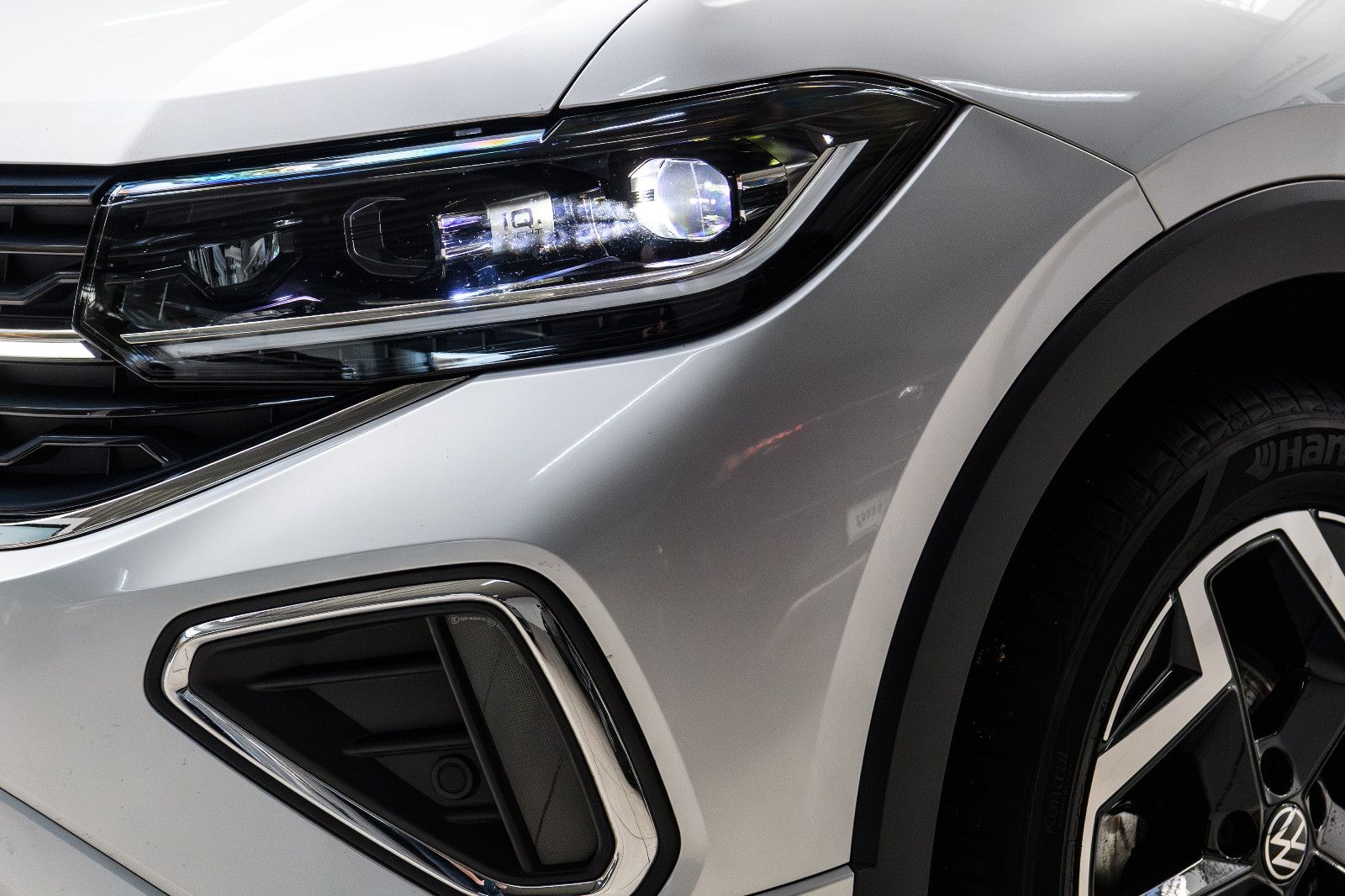 Fahrzeugabbildung Volkswagen T-Cross R-Line 1.5 TSI DSG IQ-LED+AHK+KAMERA+ACC