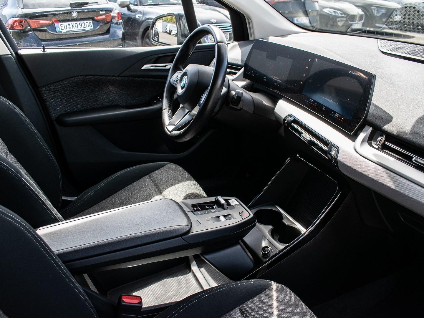 BMW 218 Active Tourer 218i RFK NAVI LED Sound Syst. PDC V+H DAB Klima, миниатюра 7
