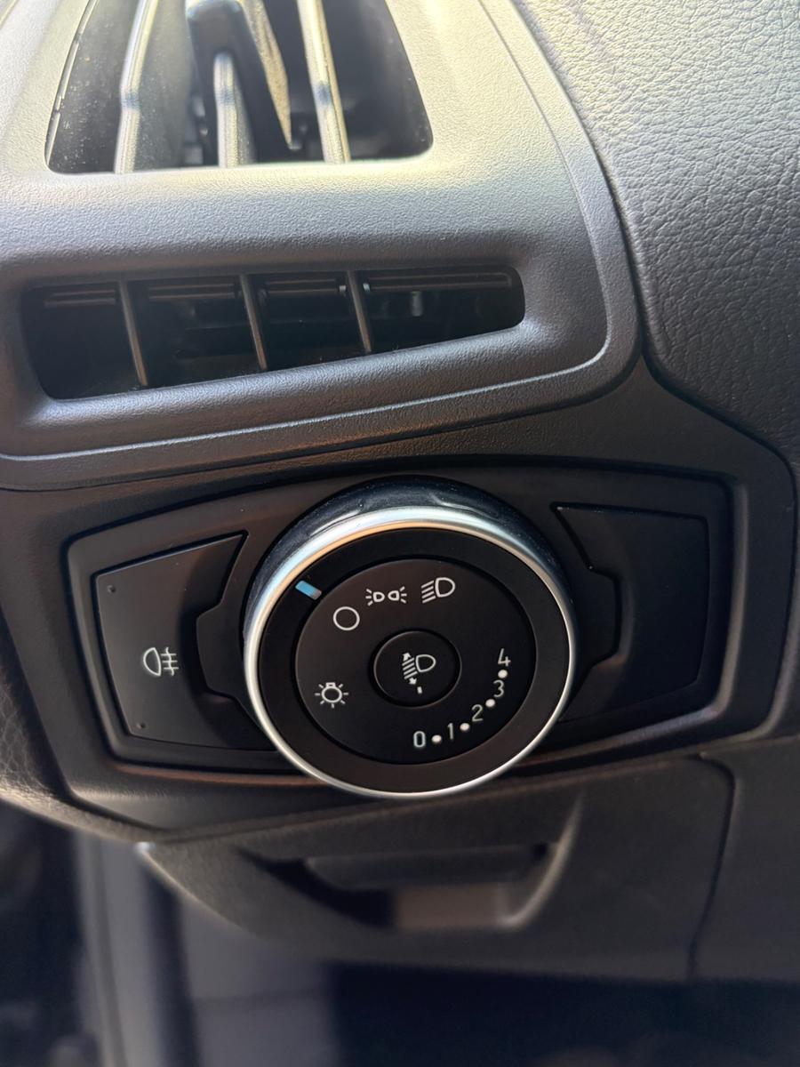 Ford Focus 2015 — фото 15