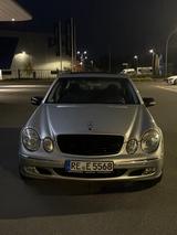 Mercedes-Benz w211 e240 - Mercedes 240 mit Schiebedach