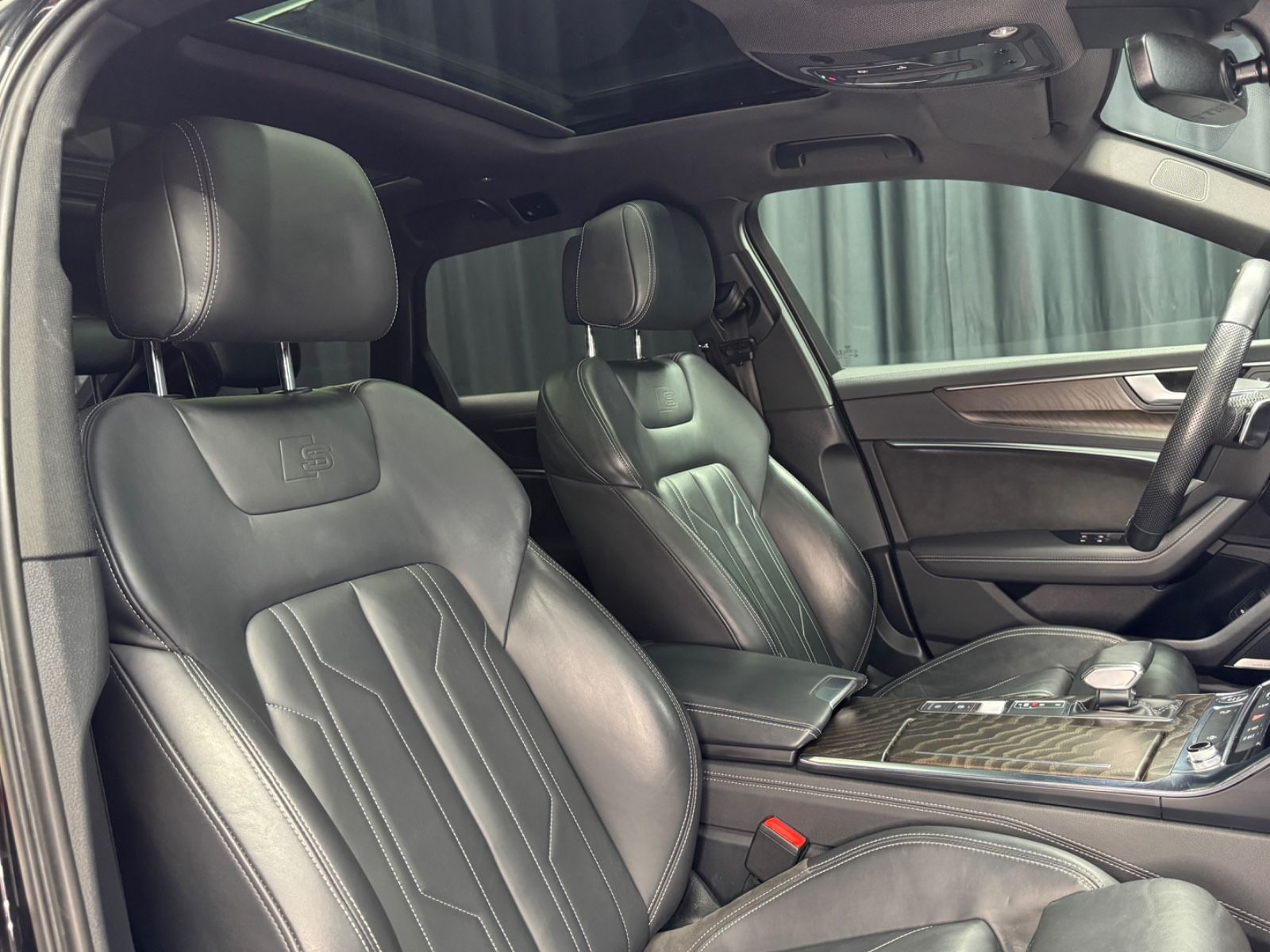 Fahrzeugabbildung Audi A6 Avant 50 TDI quattro sport|S-LINE|PANO|MATRIX