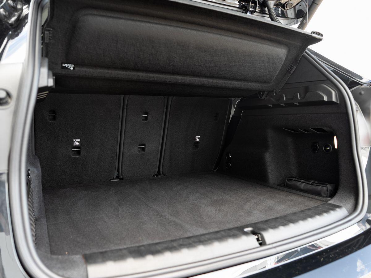 BMW X1 sDrive20i M-Sport AHK PANO ACC KoZg AdLED LRH