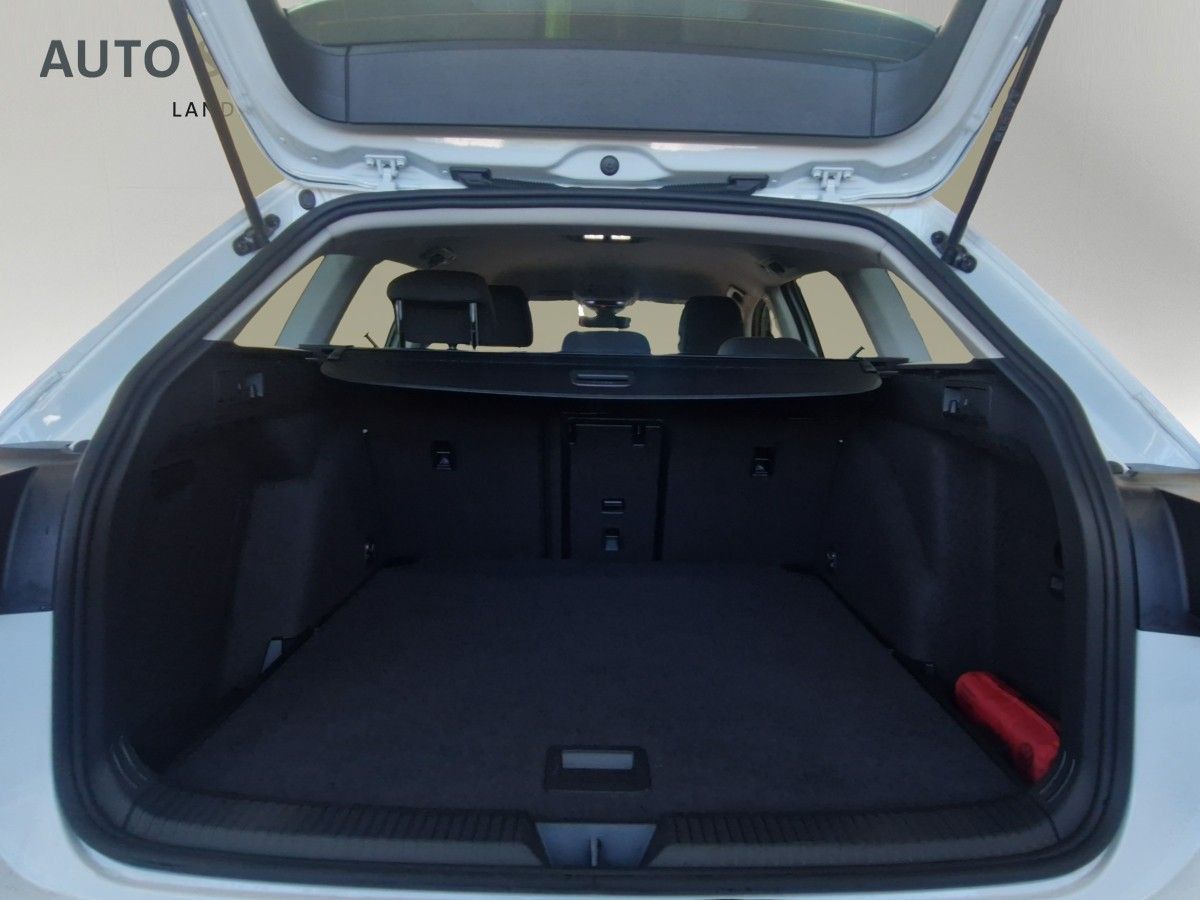 Volkswagen Golf Variant 2.0 TDI SCR Life DSG AHK NAVI LED foto 5
