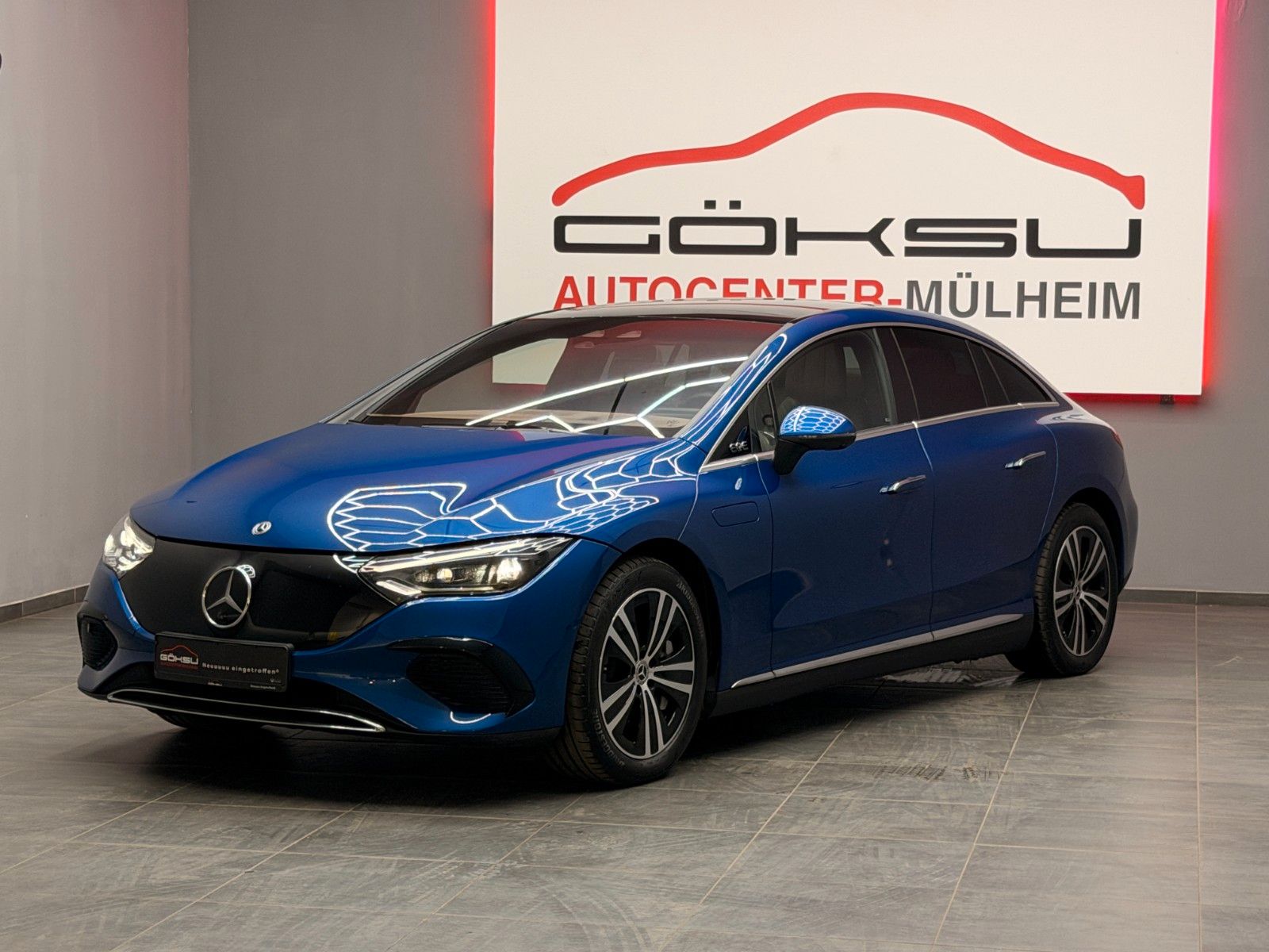 MERCEDES-BENZ EQE 350 *Pano*Airmat.*HuD*360*Burmester*Distron