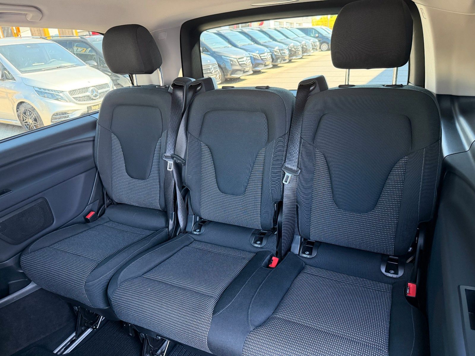 Fahrzeugabbildung Mercedes-Benz V 250 d DISTRONIC AHK2,5to 7Sitze Kamera