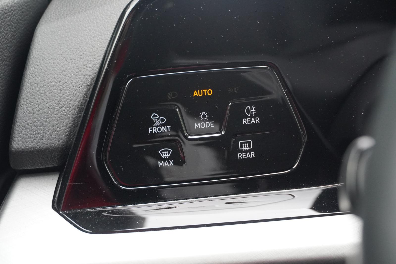 Volkswagen Golf VIII 1.5 TSI Life LED Navi PDC App-Connect, миниатюра 22