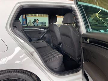 Volkswagen Golf VII Lim. GTD BMT *NAVI*SZHZ*PDC*BI-XENON*