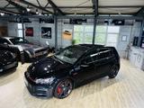 Volkswagen Golf GTI Performance DSG*PANO*LED*DIGI.TACHO*ACC - mit Benzin-Antrieb: Schwarz, Scheckheftgepflegt, Limousine
