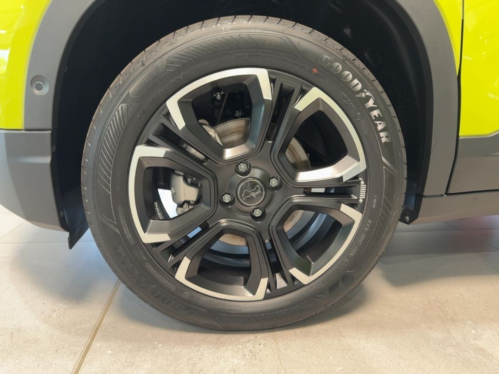 Fahrzeugabbildung Jeep Avenger Summit Electric WINTER MATRIX 360GRAD AC