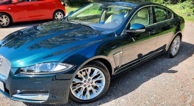 Jaguar XF 3.0 L V6 Diesel -