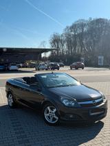 Opel Astra TwinTop 1.6 ECOTEC Cosmo 85kW  Cabrio - Opel Astra: Cabrio, 1.8