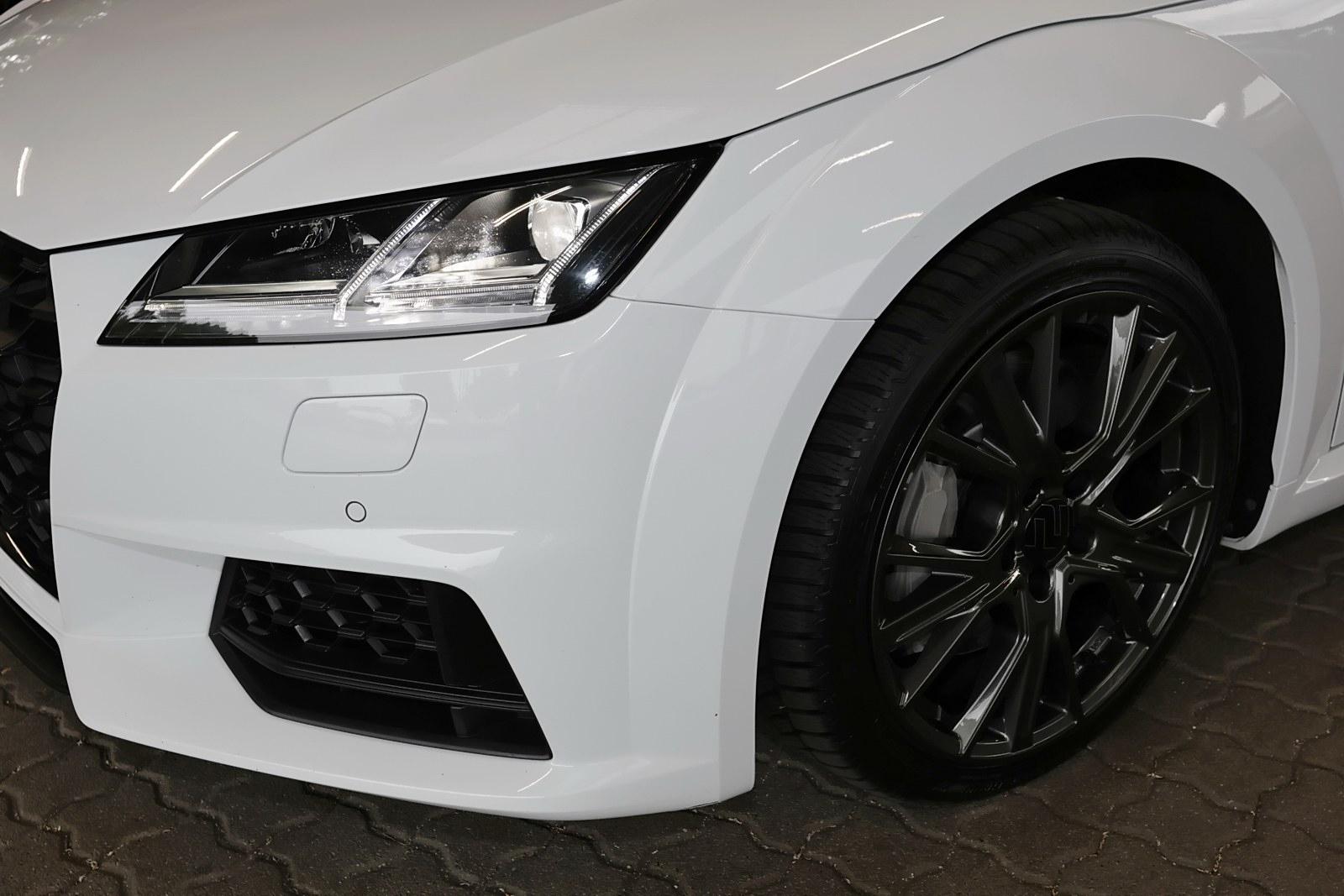 Audi TT 2,0 TFSI KAMERA+CARPLAY+TEMPOMAT+SPURHALTE