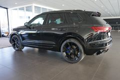 VW Touareg R eHybird | Pano | AHK | Dynaudio VW Touareg R eHybird | Pano | AHK | Dynaudio