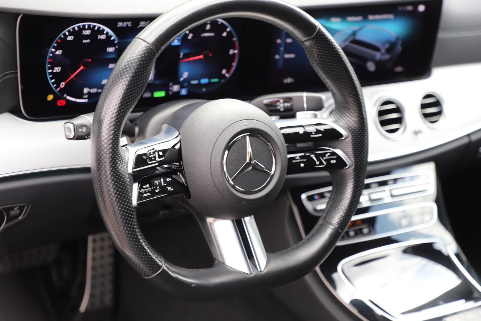 Mercedes-Benz E 220d T-Modell AMG Nav Burmesteri Distronic AHK