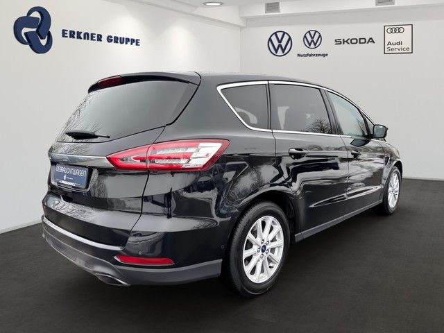 Fahrzeugabbildung Ford S-MAX 2.0Eco Boost Titanium PANO+LED+PARKLENK+AC