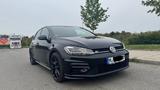 Volkswagen Golf 1.5 TSI 150Ps 2xR-Line schwarzer Dachhimmel - Gebrauchtwagen in Germering